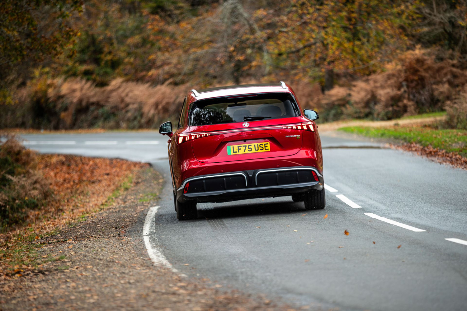 MGS6 EV drive cornering rear