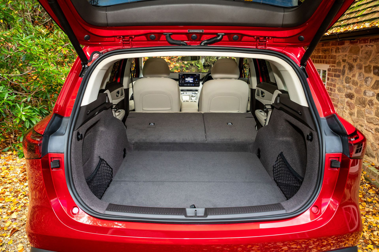 MGS6 EV drive trunk
