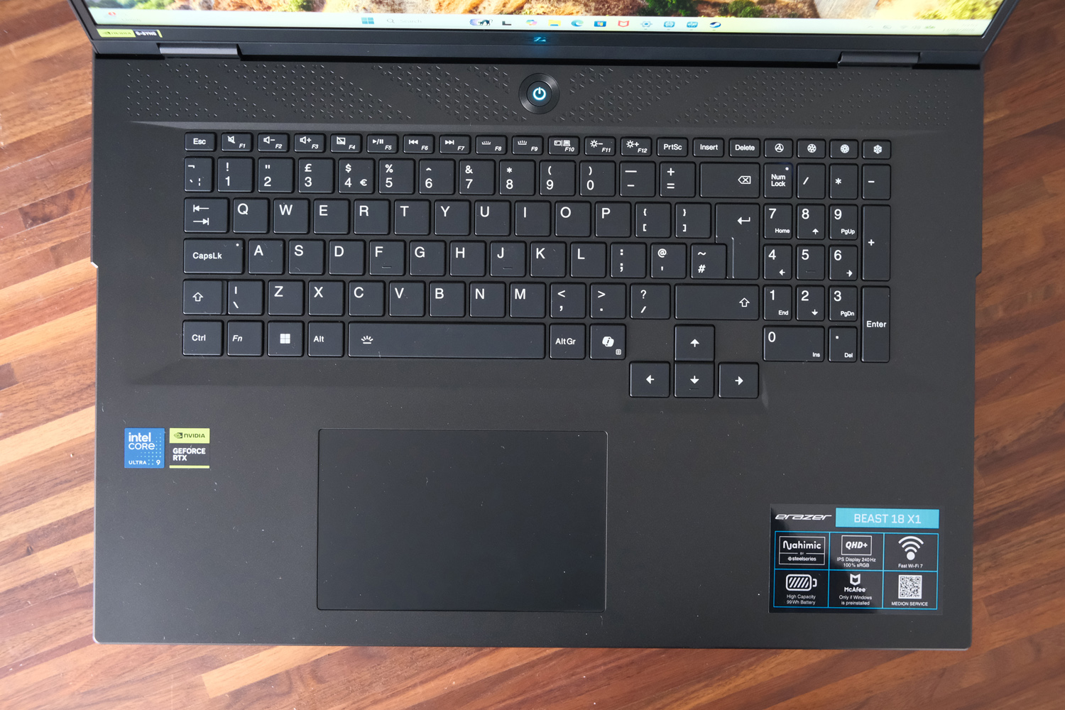 Medion Beast 18 review keyboard tray