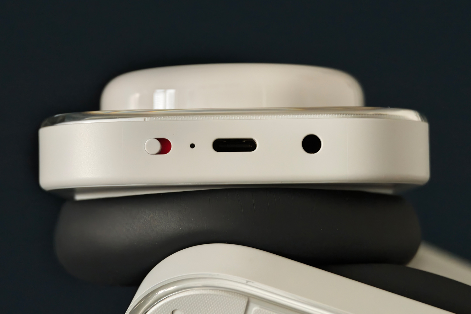 Nothing Headphones A review ports