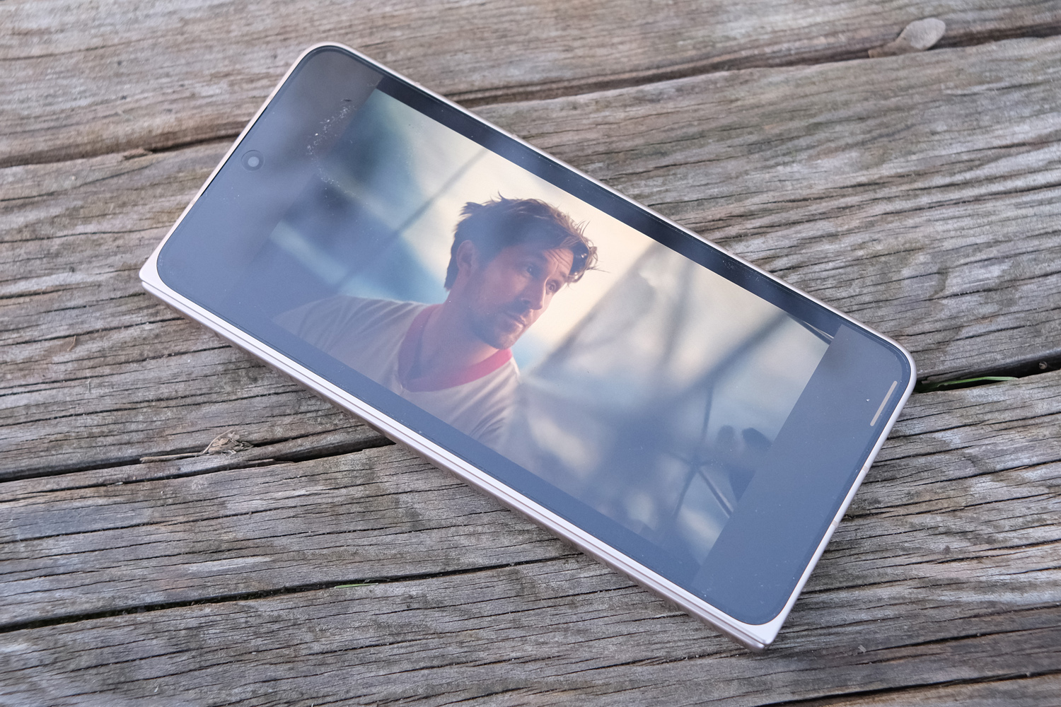 Oppo Find N6 review display 3
