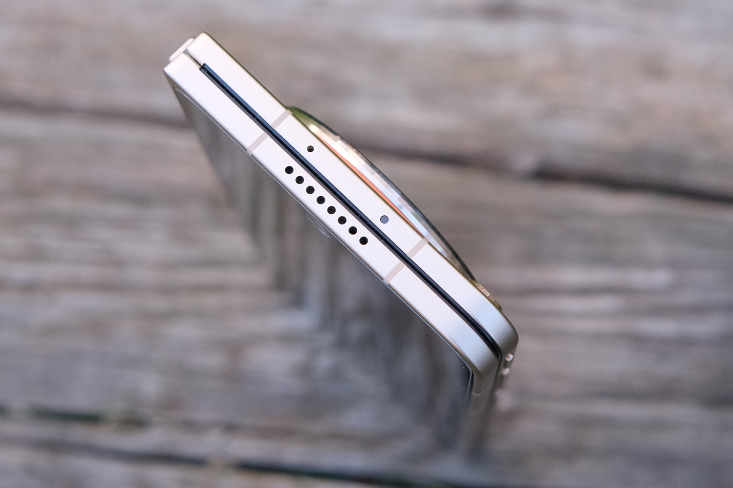 Oppo Find N6 review speakers