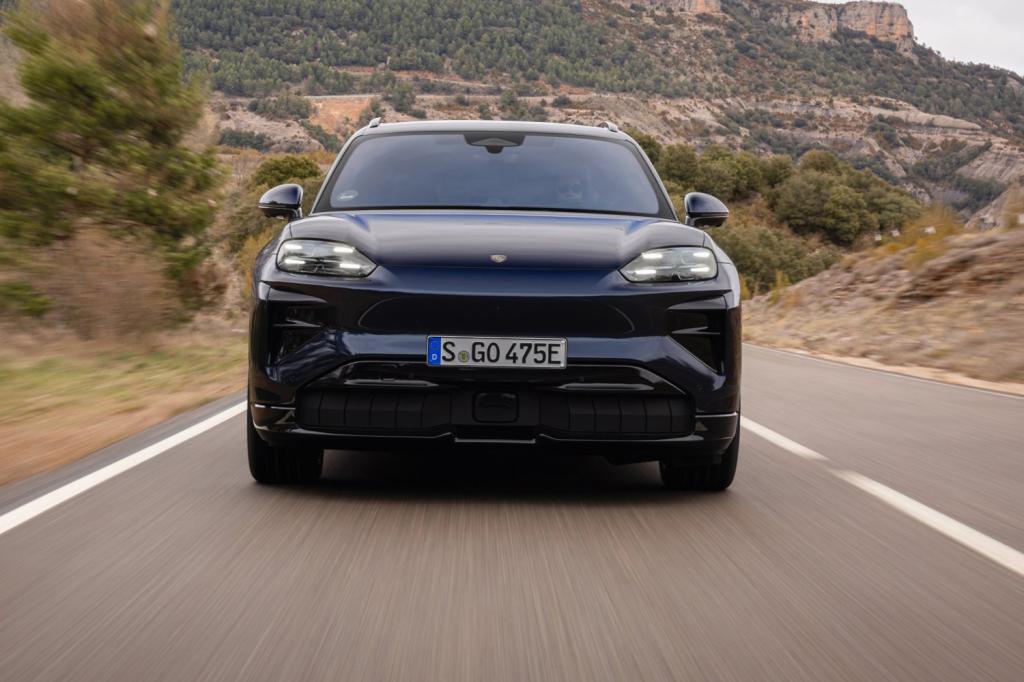 Porsche Cayenne Turbo Electric drive tracking nose