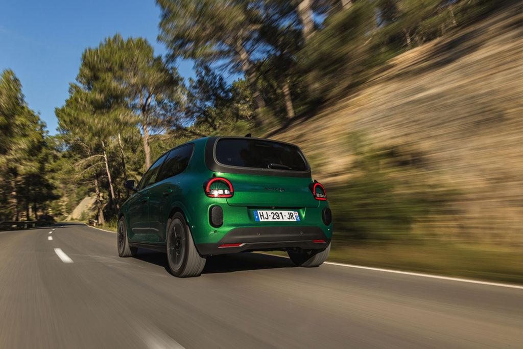 Renault Twingo 2026 drive tracking rear