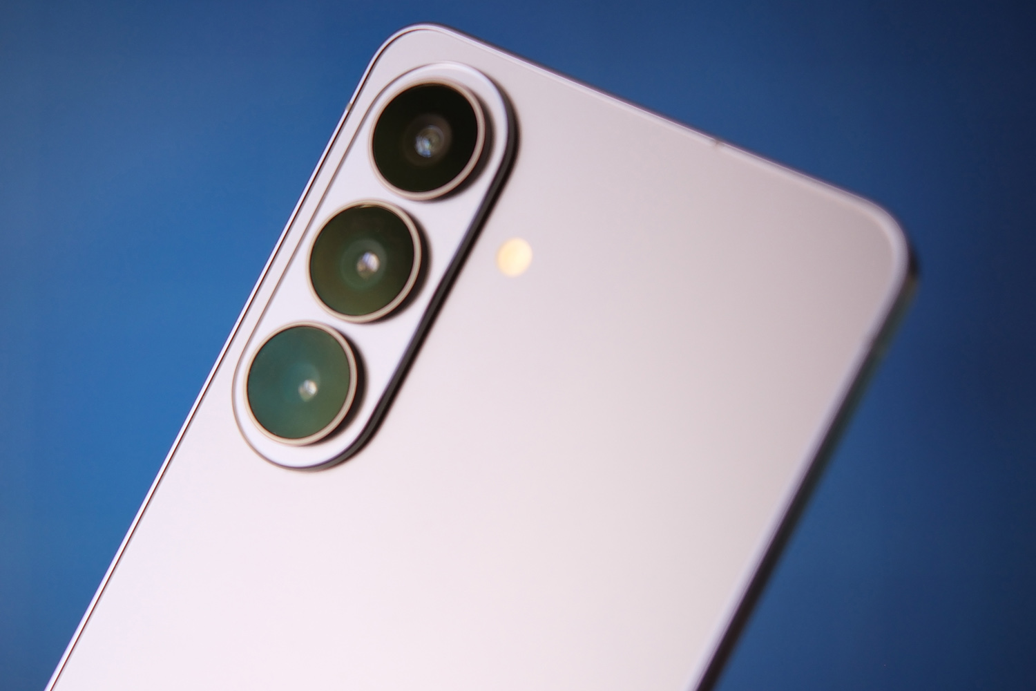 Samsung Galaxy S26 review rear camera