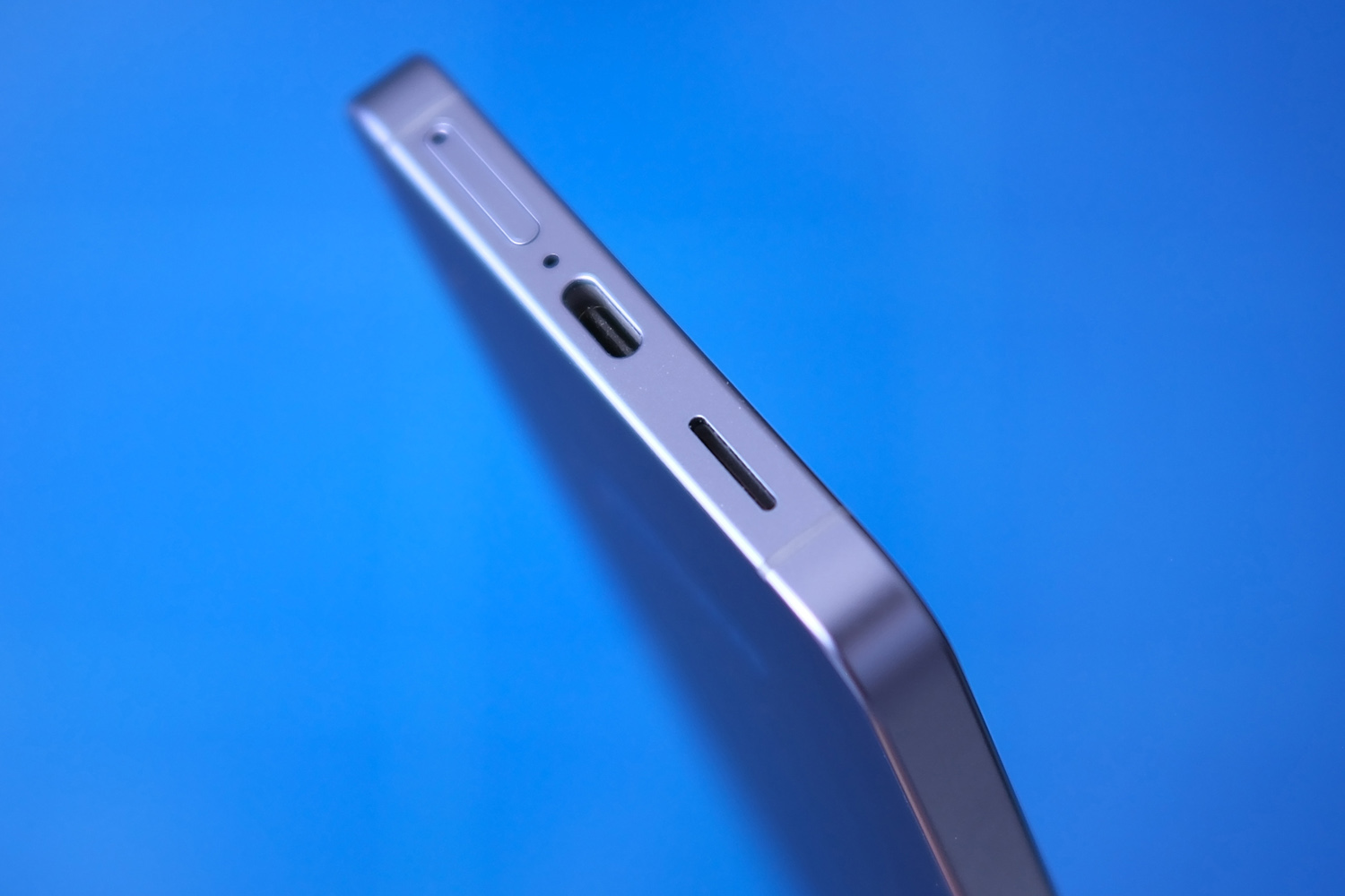 Samsung Galaxy S26 review speaker