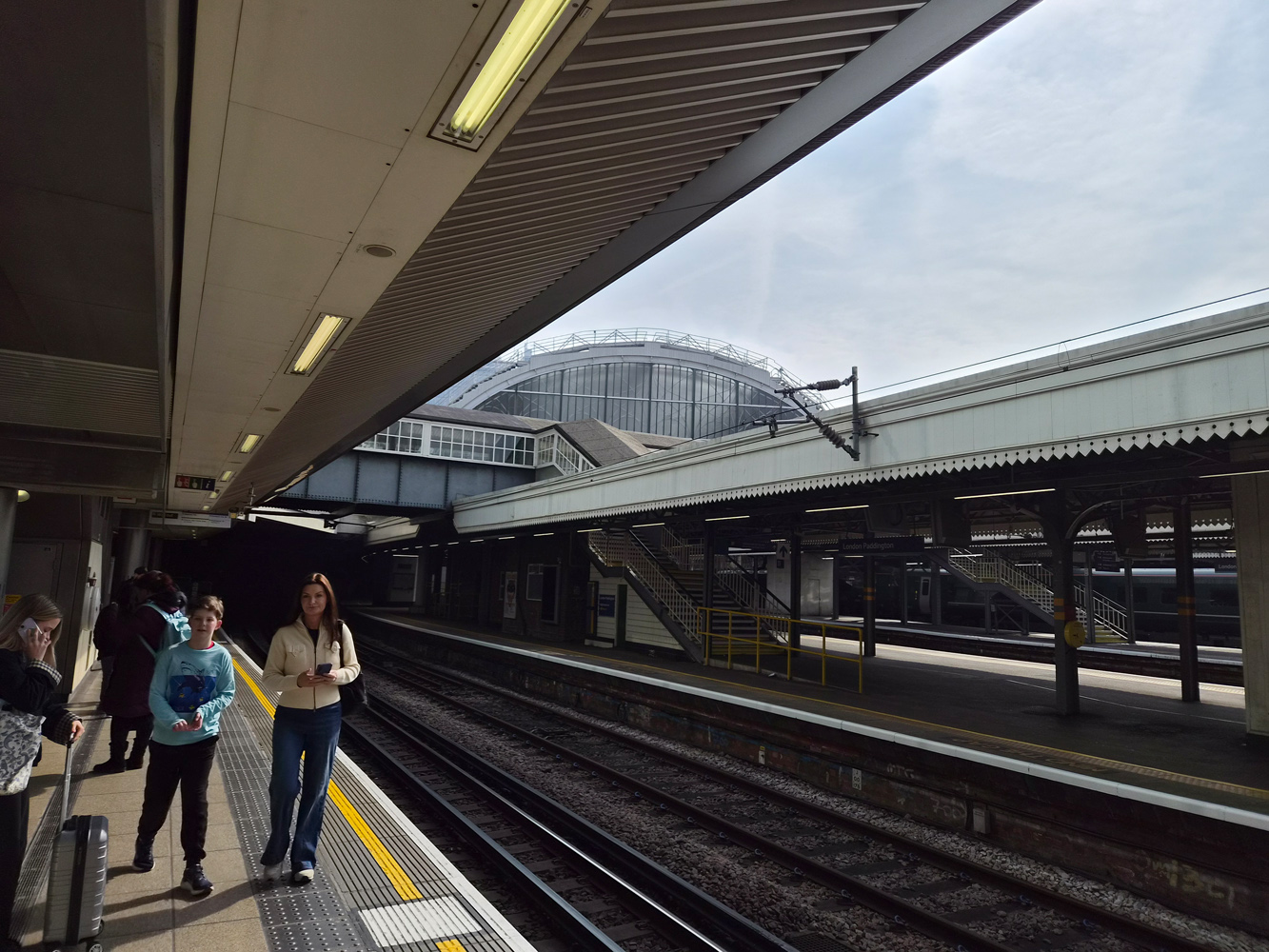 Samsung Galaxy S26 review train station