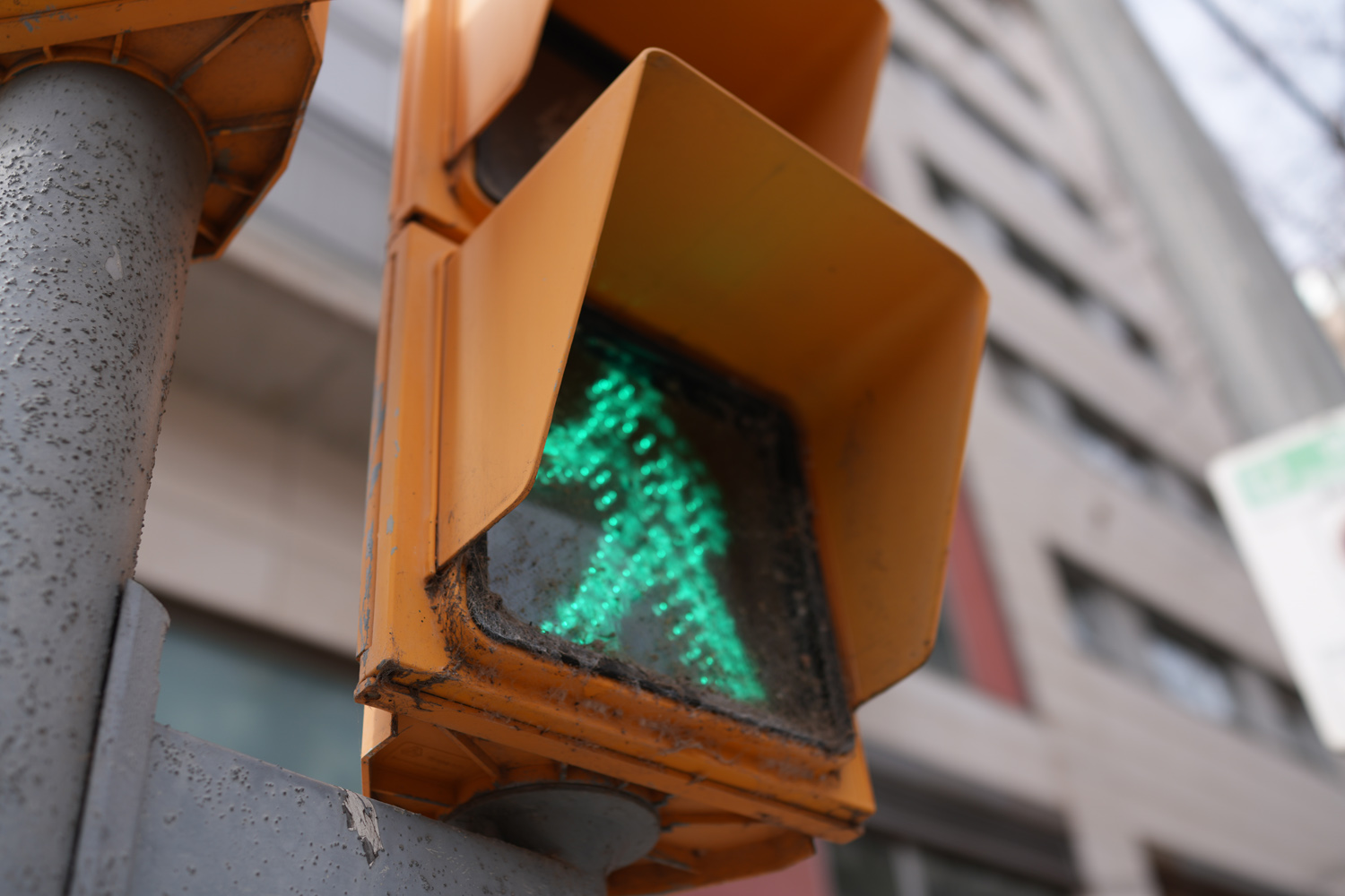 Sony RX1R III camera samples crosswalk