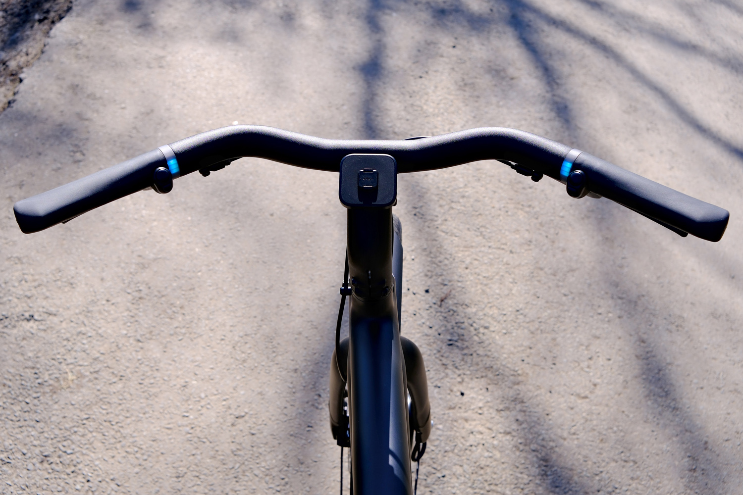 VanMoof S6 UK review handlebars