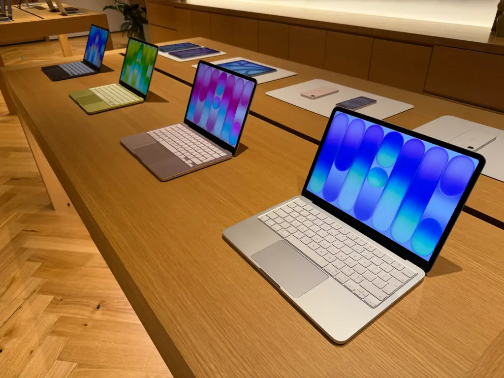 MacBook Neo