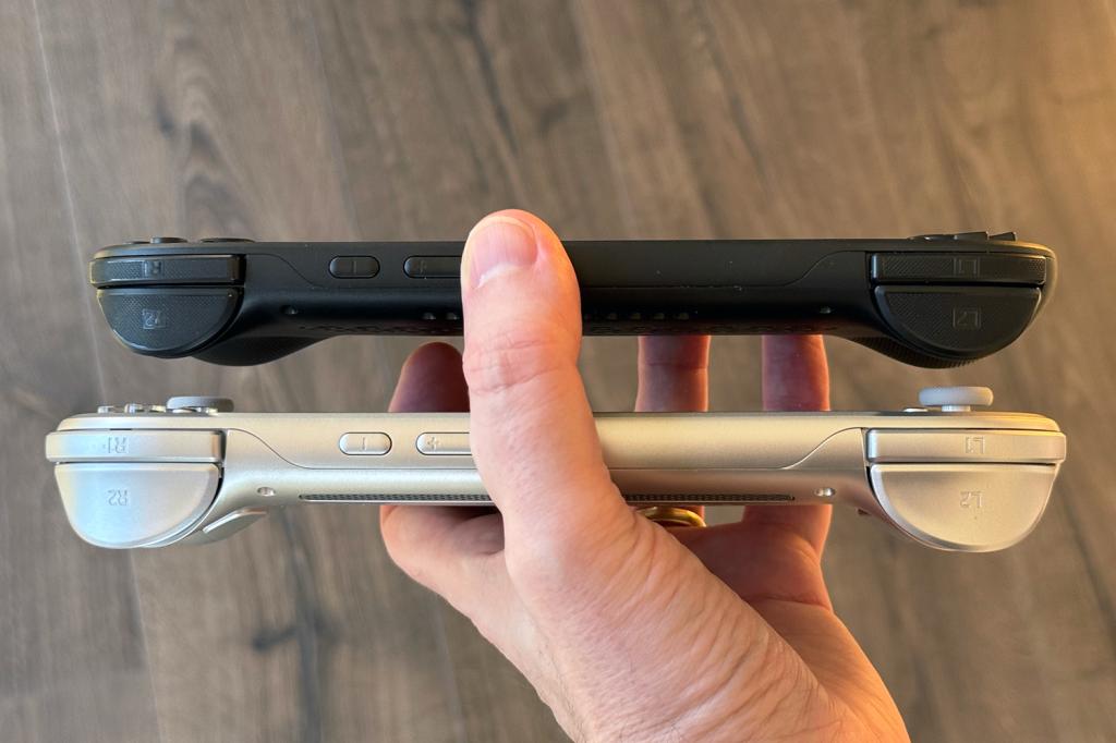 Retroid Pocket 6 compared with 5 - thickness