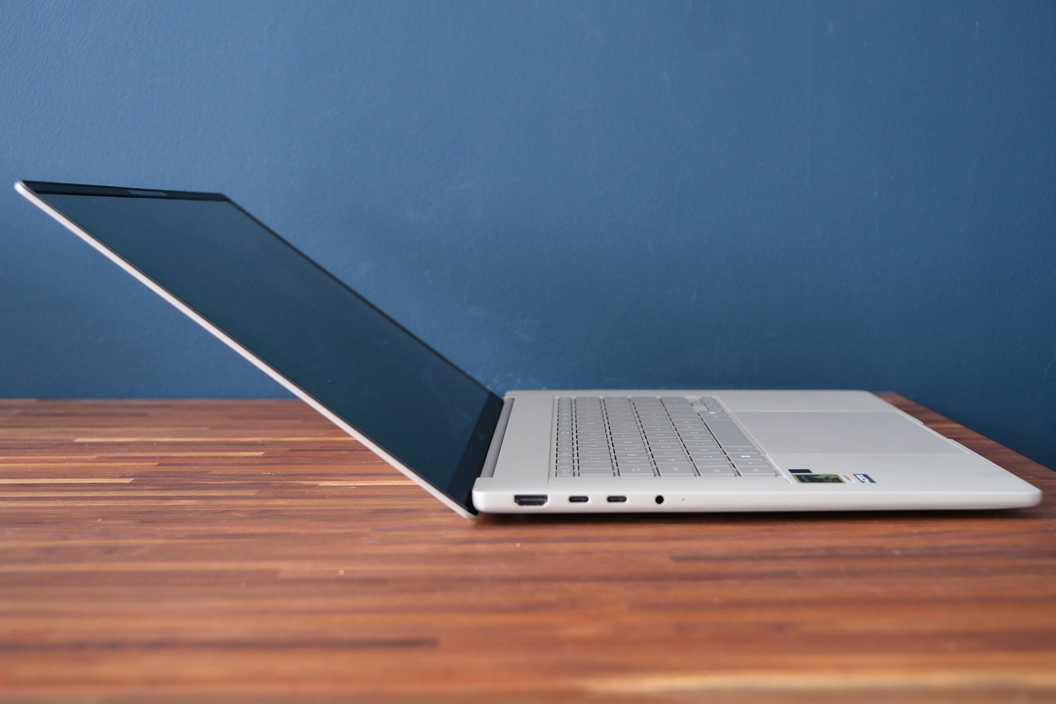 Asus Zenbook A16 review gaming 2