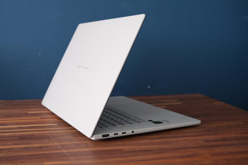 Asus Zenbook A16 review: next-gen Qualcomm chipset makes this lightweight laptop a MacBook beater