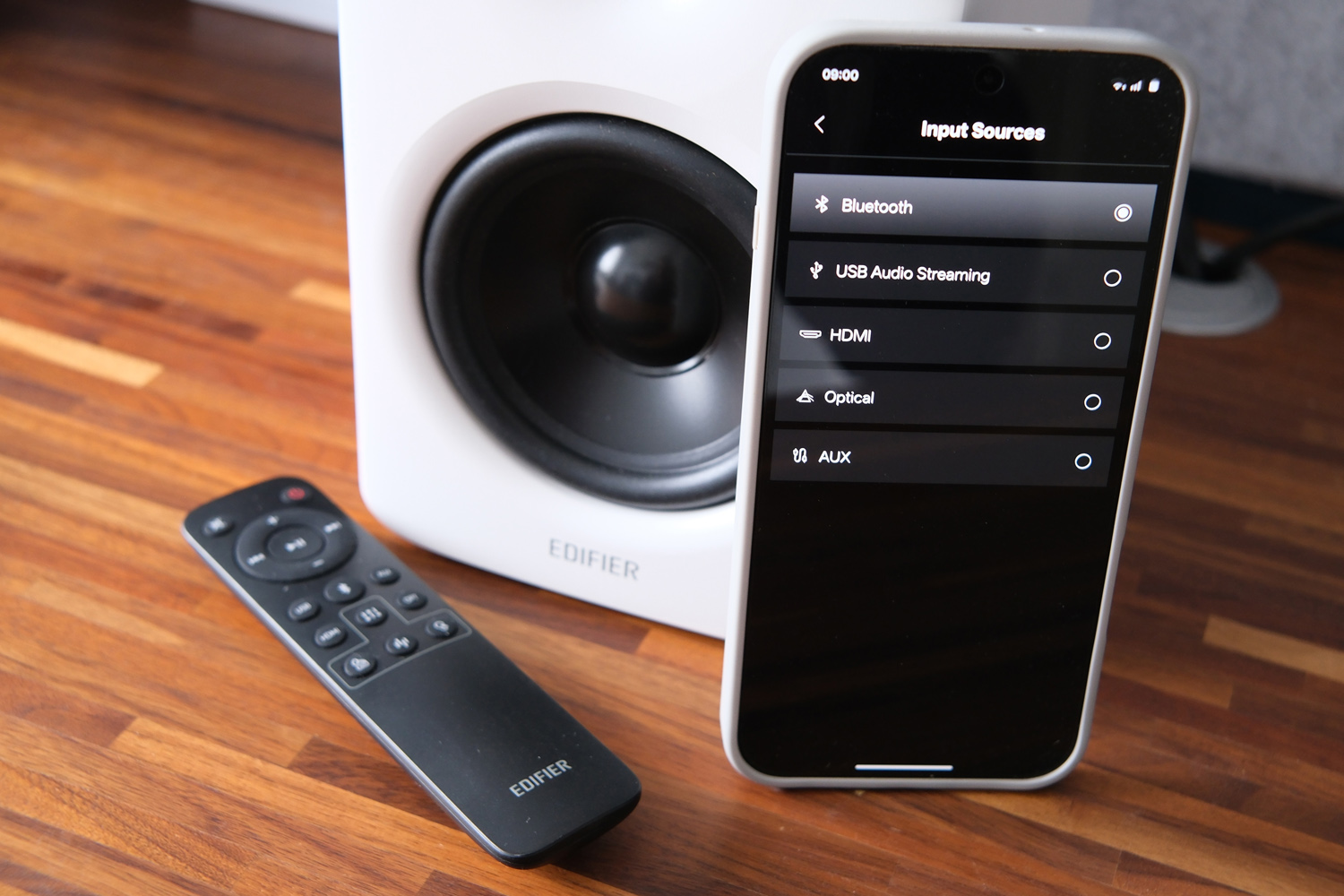 Edifier M90 review source select