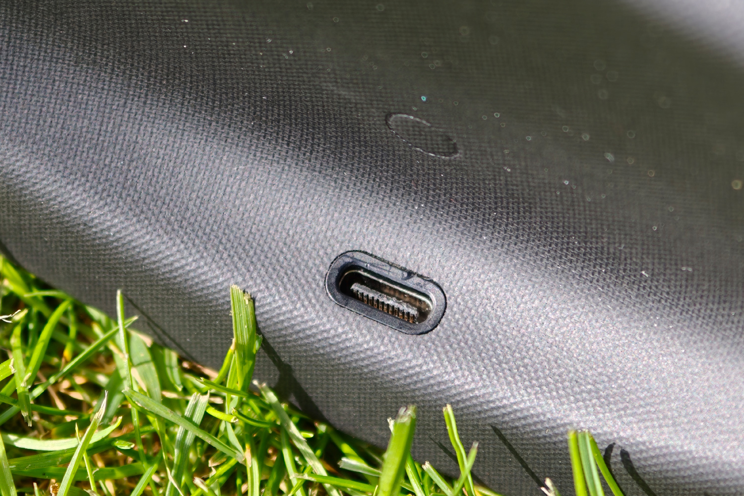 Oakley Meta Vanguard review case USB