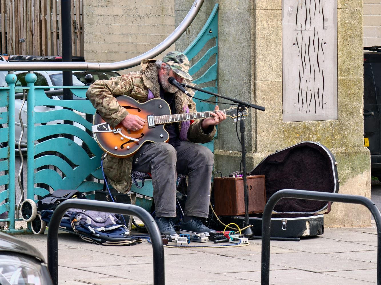 Oppo Find X9 Ultra camera samples busker