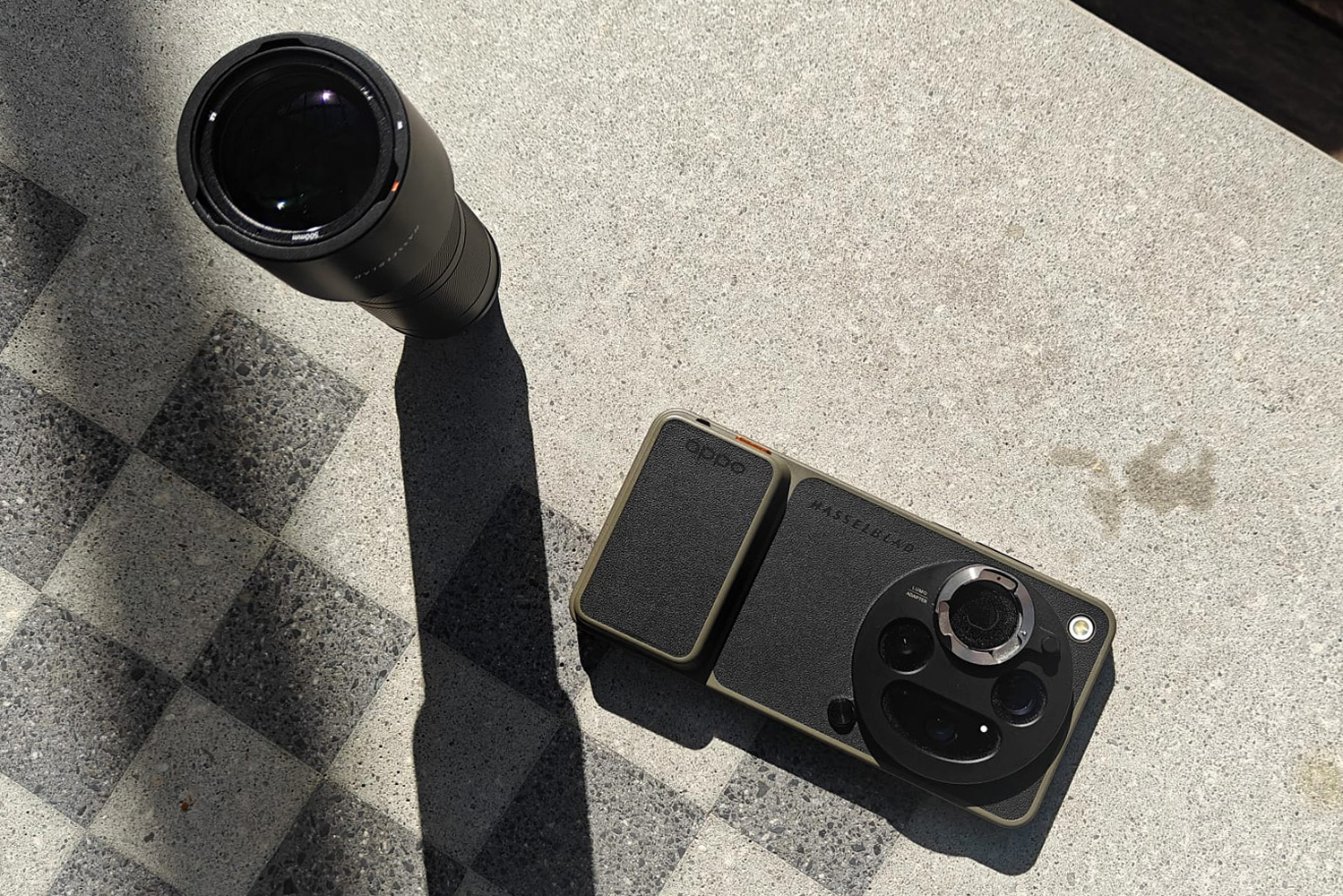 Oppo Hasselblad lens extender closeup
