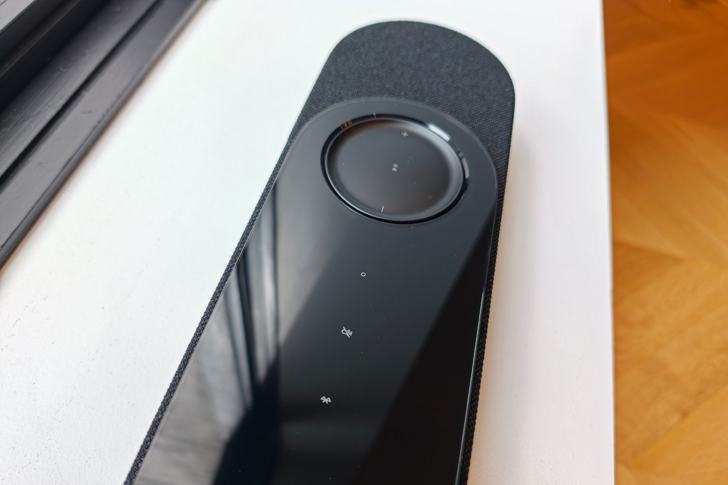Bose Lifestyle Ultra Soundbar top controls
