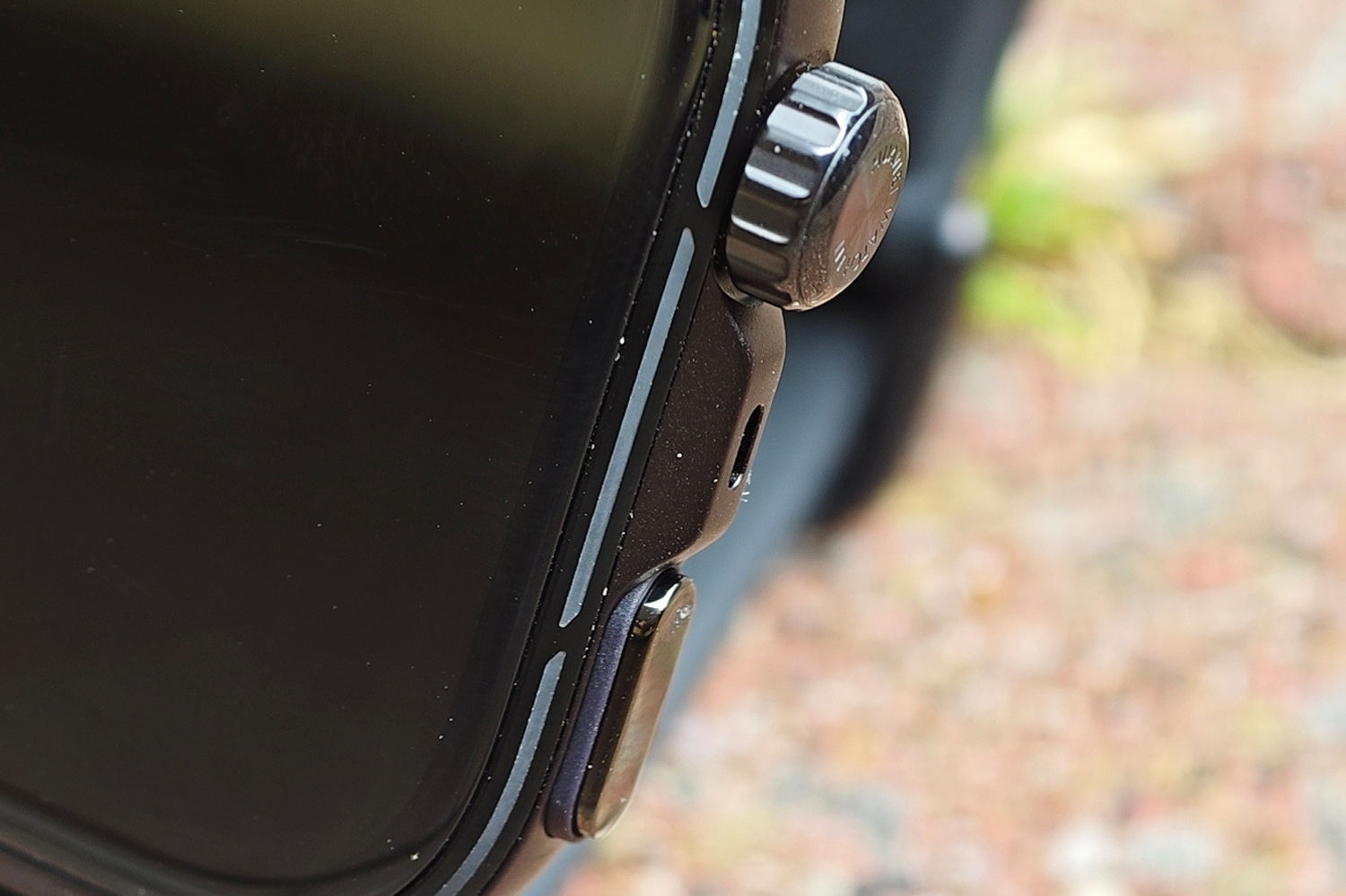 Huawei Watch Fit 5 Pro review crown guard
