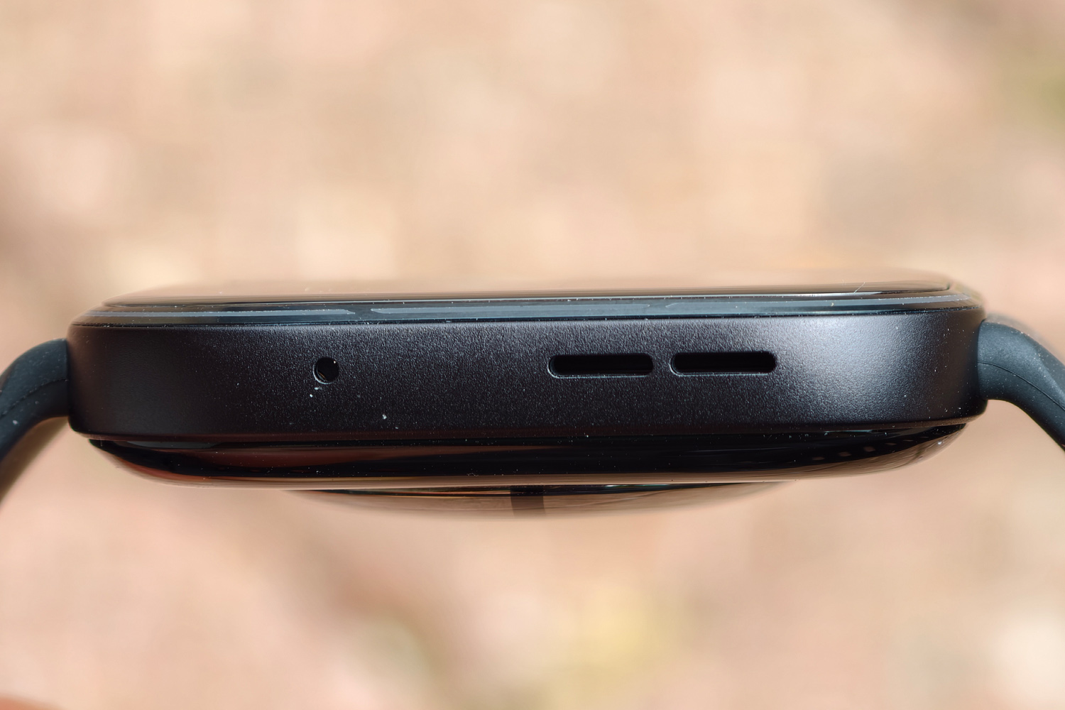 Huawei Watch Fit 5 Pro review speaker