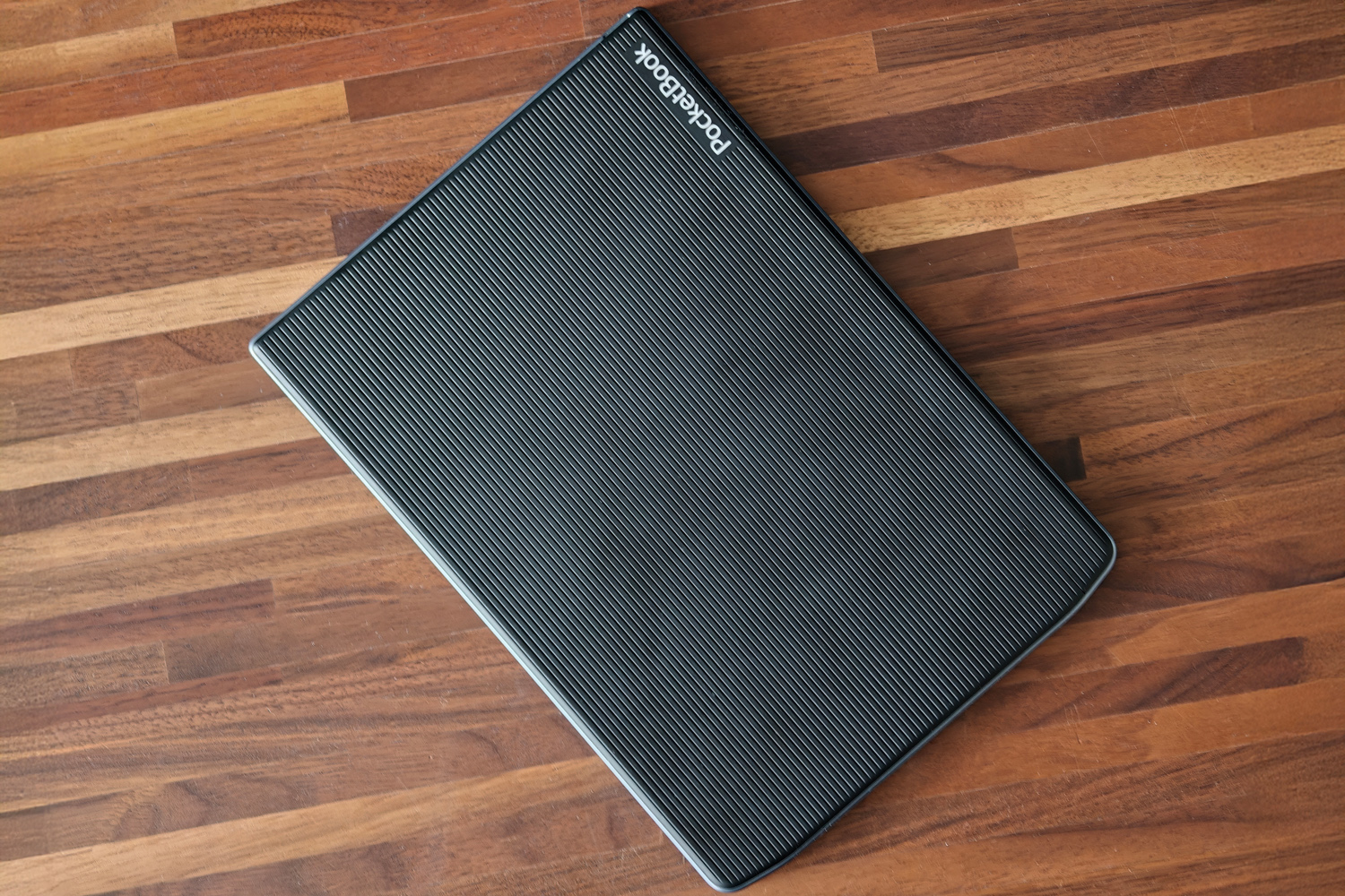 PocketBook InkPad Color 3 review rear