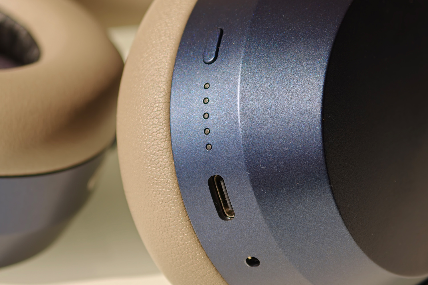 Sennheiser Momentum 5 Wireless review USB