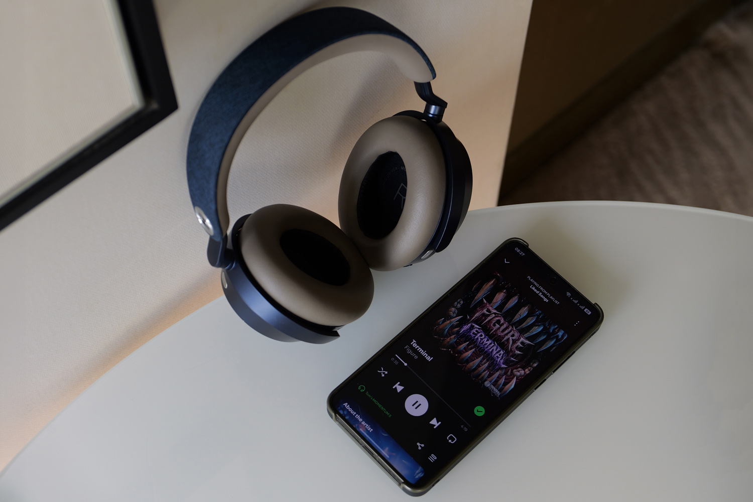 Sennheiser Momentum 5 Wireless review listening 1