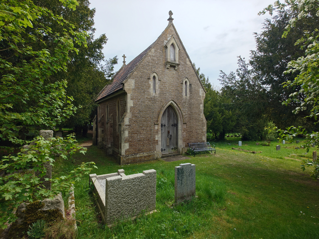 Sony Xperia 1 VIII camera samples ultrawide church