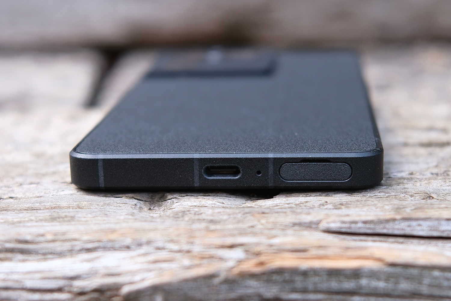 Sony Xperia 1 VIII review USB
