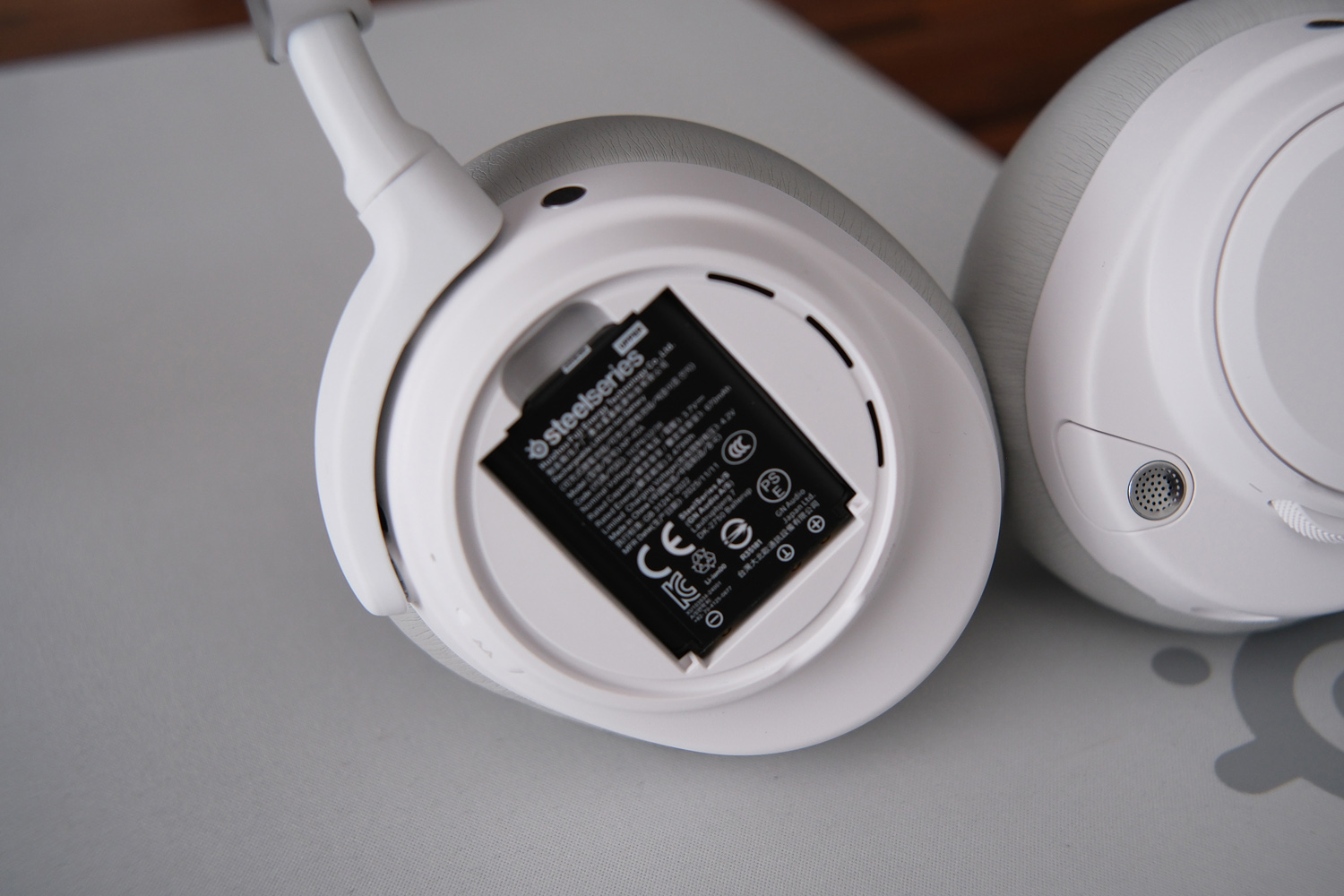 Steelseries Arctis Nova Pro Omni review battery