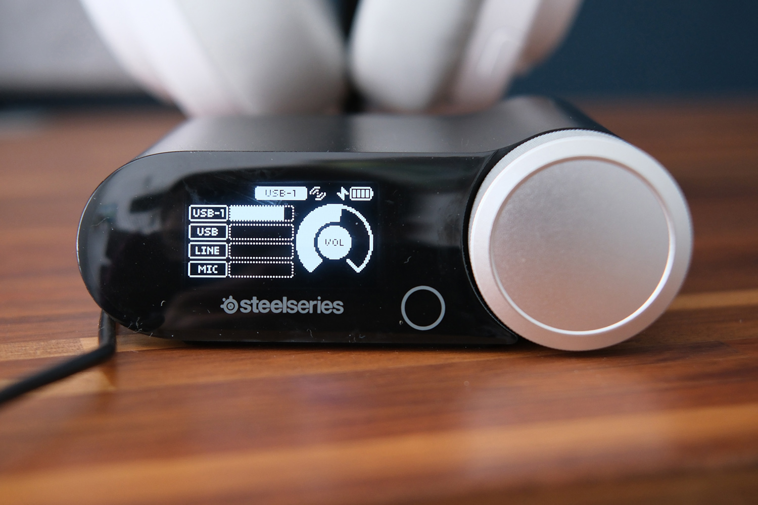 Steelseries Arctis Nova Pro Omni review gamehub screen
