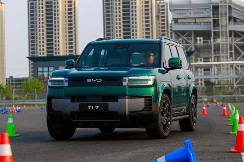 I think the BYD Ti7 offers way better value than a Land Rover Defender – but is it as good as one?