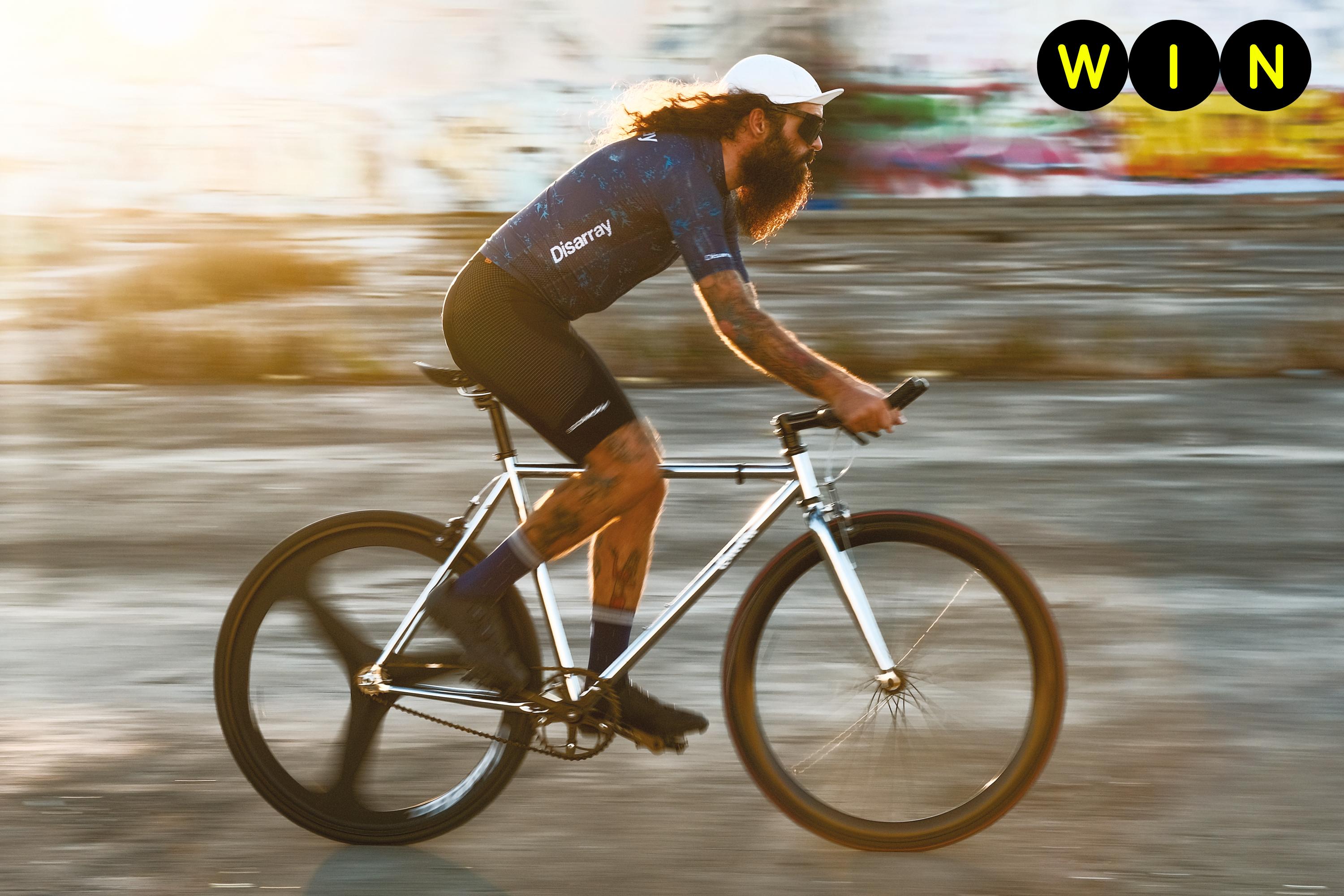 Win a Quella Imperial Stealth Mk3 Bike and accessories worth £1064!