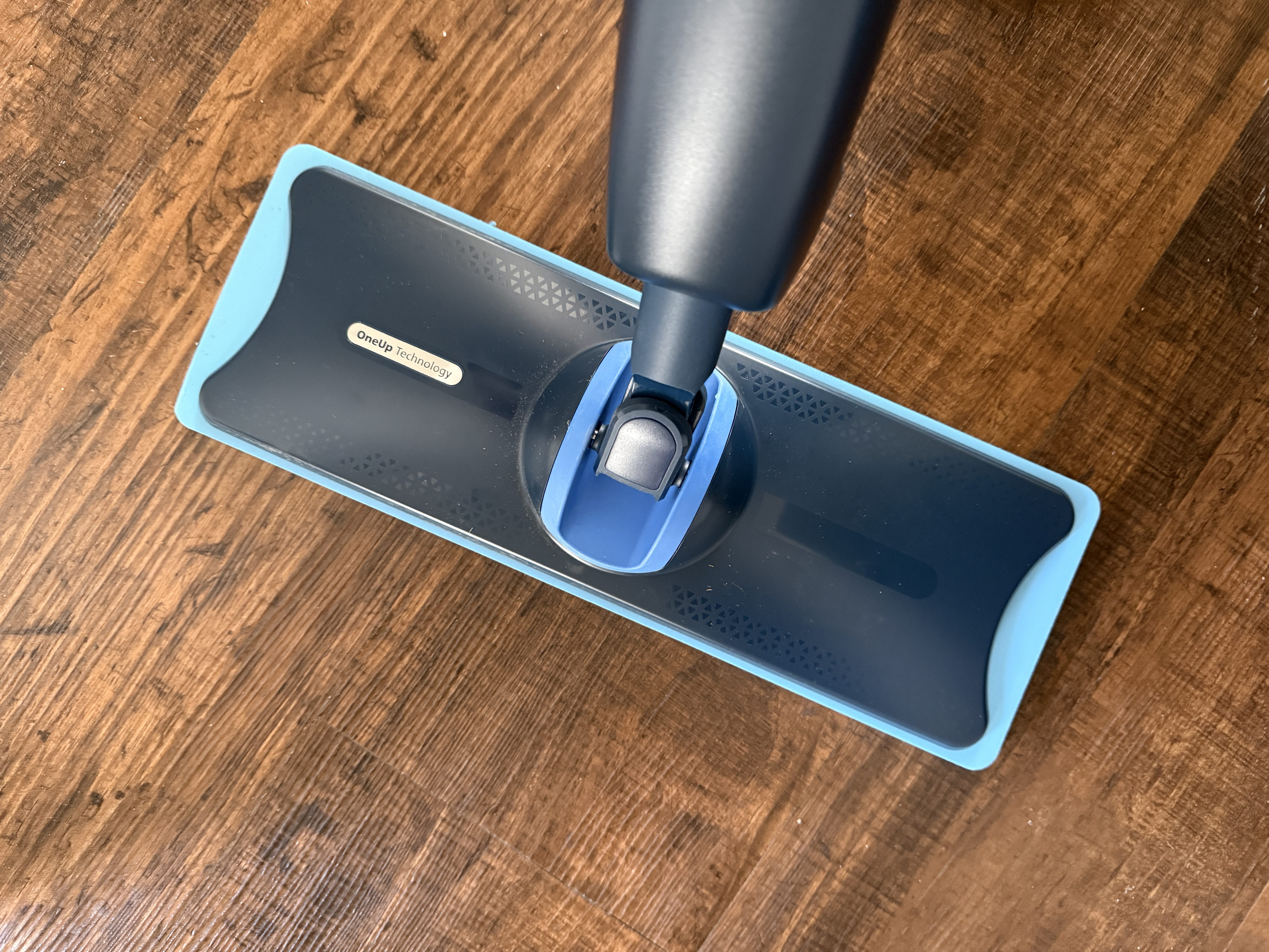 Philips OneUp 5000 review: nifty electric mop saves space and effort