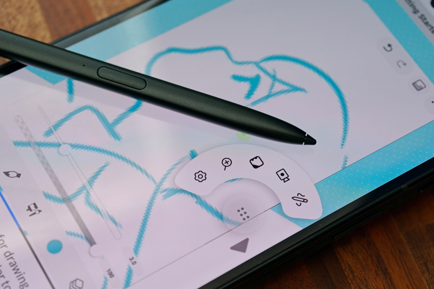Motorola Razr Fold review Moto Pen Ultra software