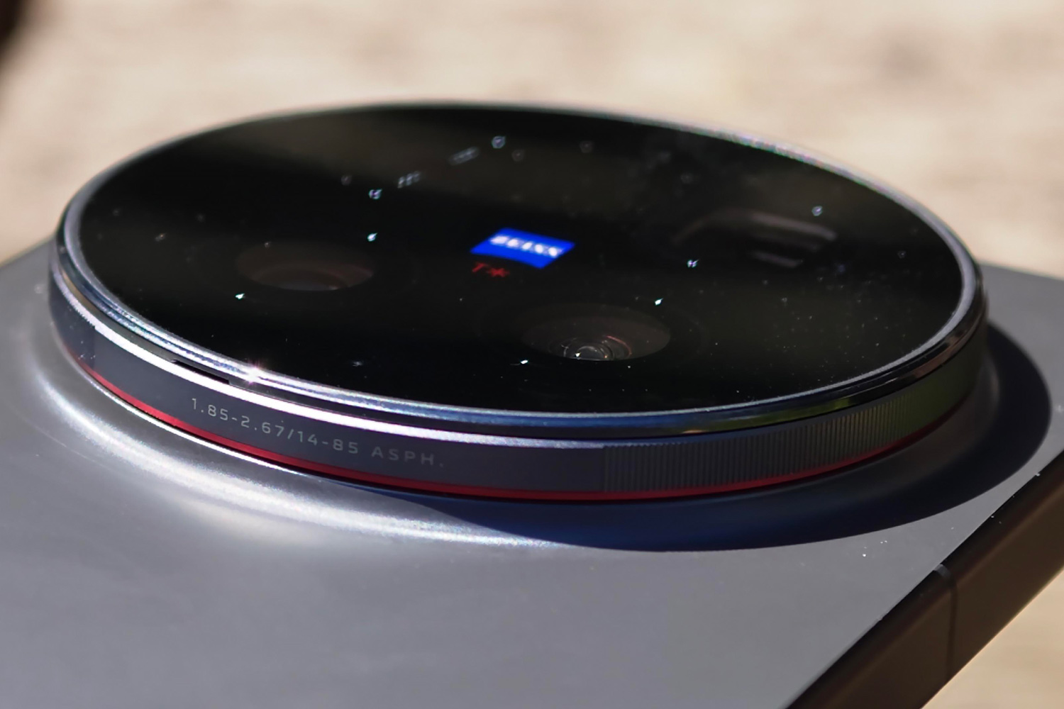 Vivo X300 Ultra review camera lens barrel