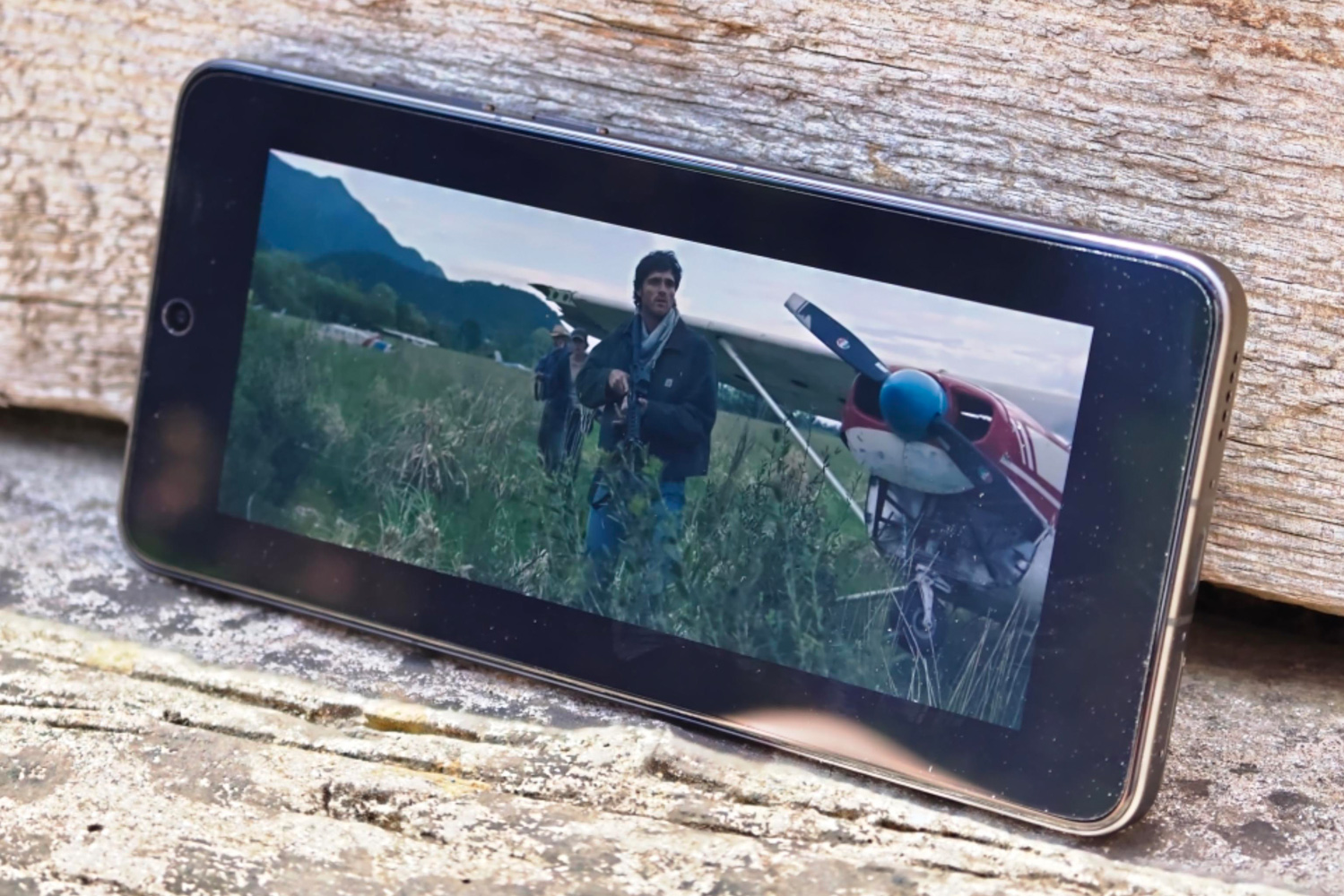 Vivo X300 Ultra review display 2