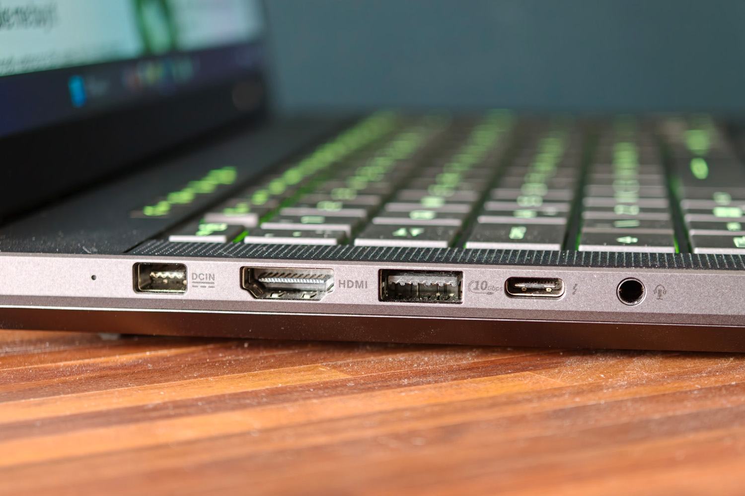 Asus ROG Zephyrus G14 2026 review ports left