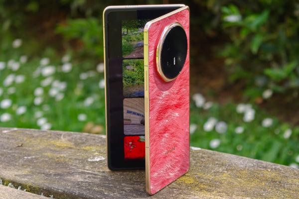 After living with the Honor Magic V6, here’s why I think it’ll be the last great ‘tall’ foldable phone