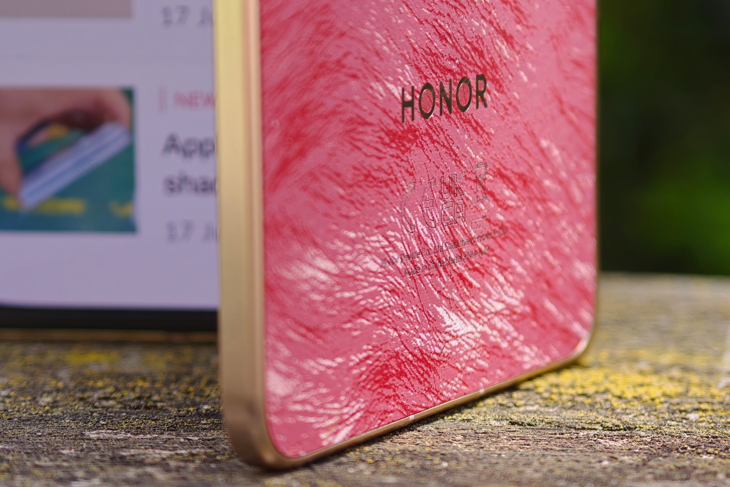 Honor Magic V6 review rear texture