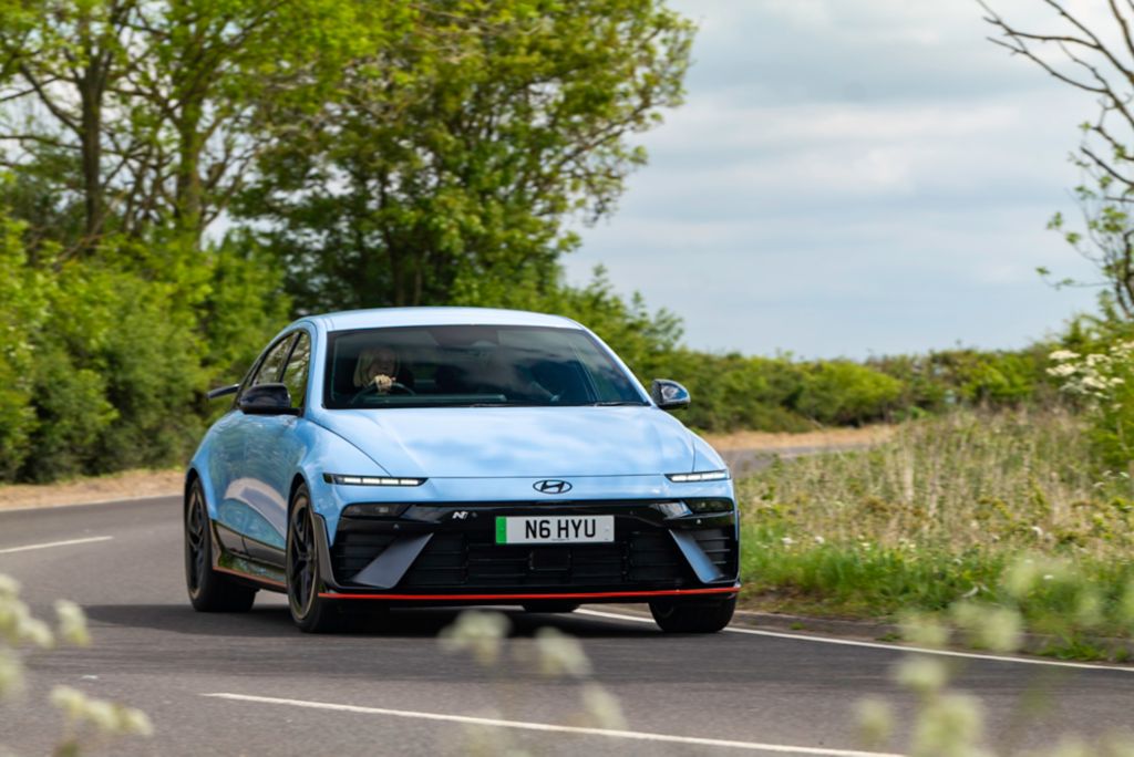 Hyundai Ioniq 6 N drive cornering front