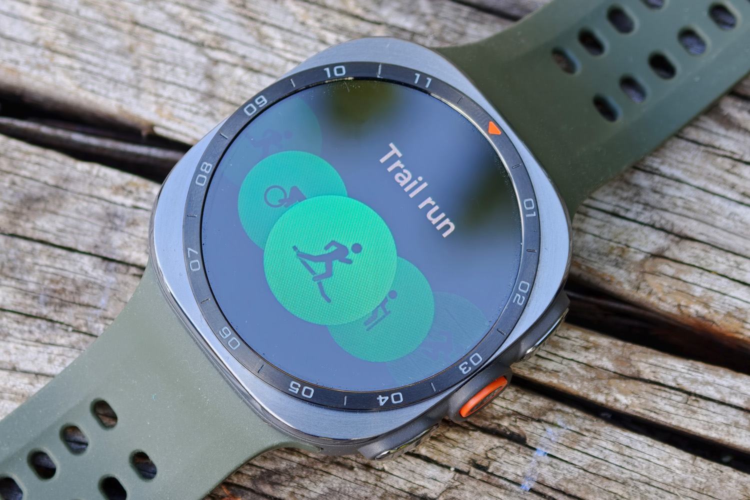 Samsung Galaxy Watch Ultra 2 review trail run
