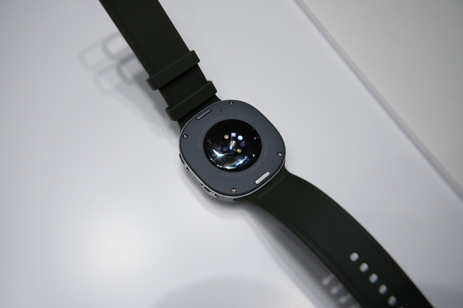 Samsung Galaxy Watch9 hands on sensors