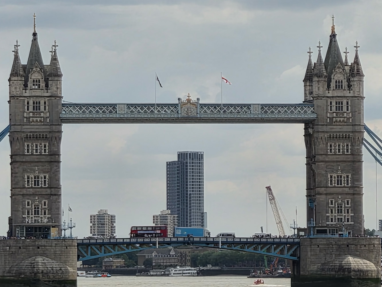 Samsung Galaxy Z Fold8 camera samples London 10x