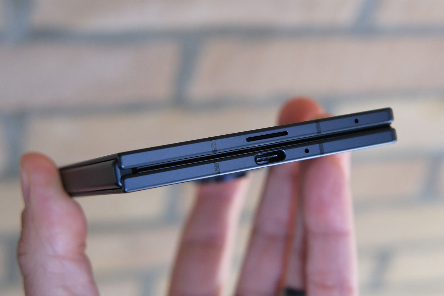 Samsung Galaxy Z Fold8 hands-on USB