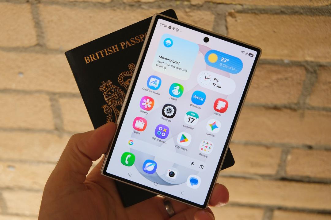 Samsung Galaxy Z Fold8 hands-on with passport