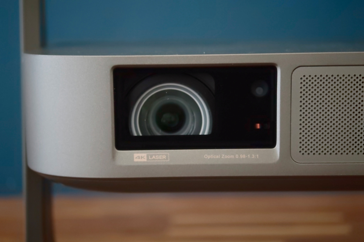 Xgimi Elfin Flip 4K review lens