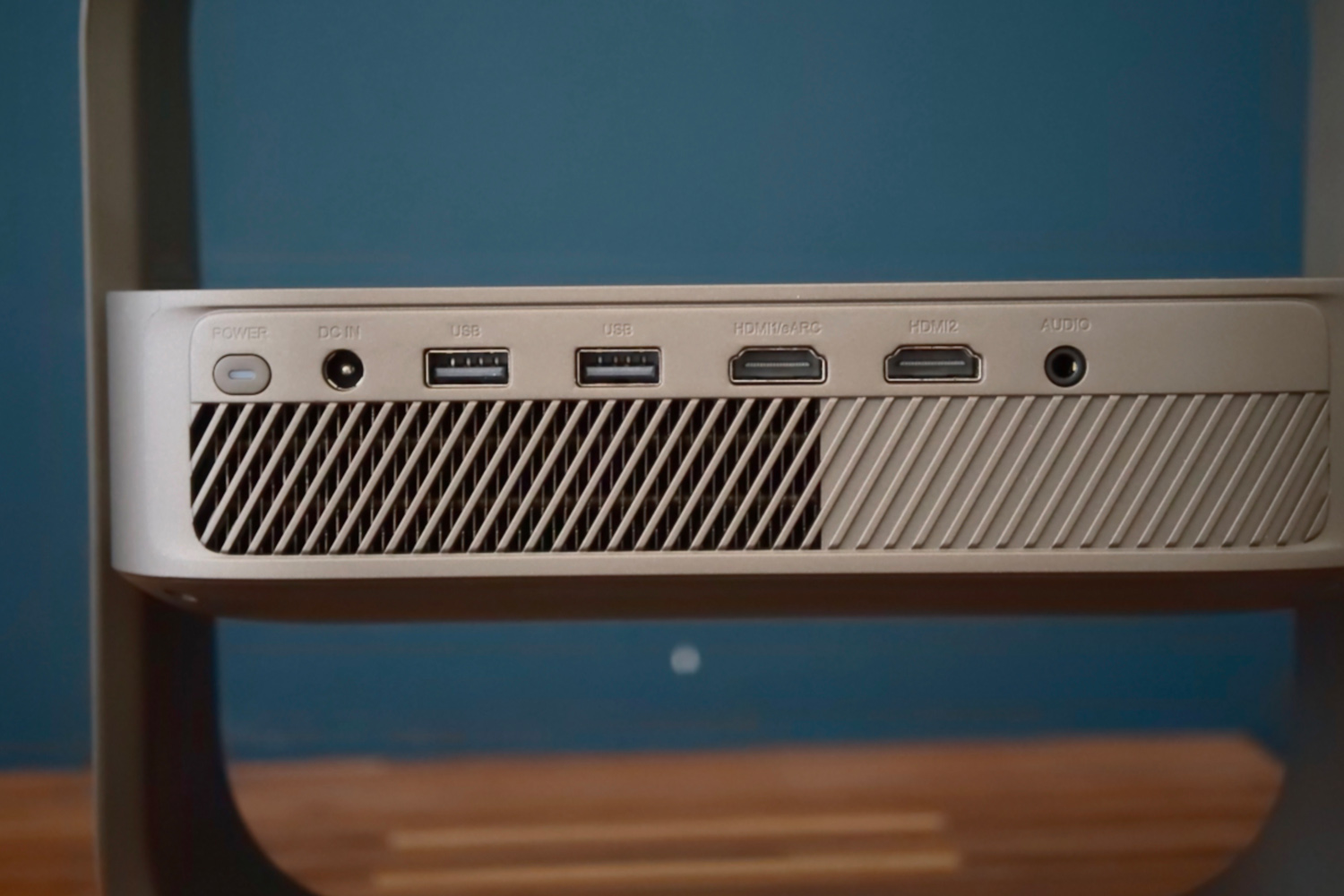 Xgimi Elfin Flip 4K review ports